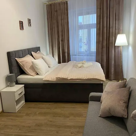 Stylovy V Srdci Hradce Kralove Apartment *